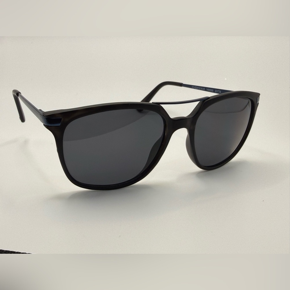 Vince Camuto Sunglasses, modern frame, gray/black, EUC